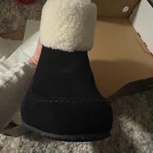 Sorel Black Ankle Boots with Cream Fur